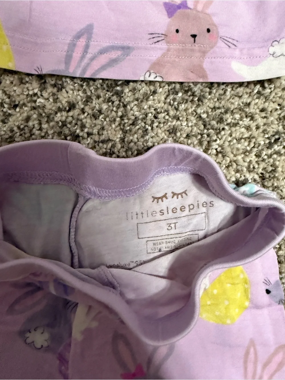 LITTLE SLEEPIES Girls' Lavender Bunny Print Short Pajama Set 3T